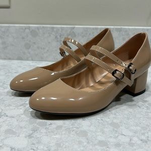 Beige Patent Mary Janes. New without a box. Size 6.